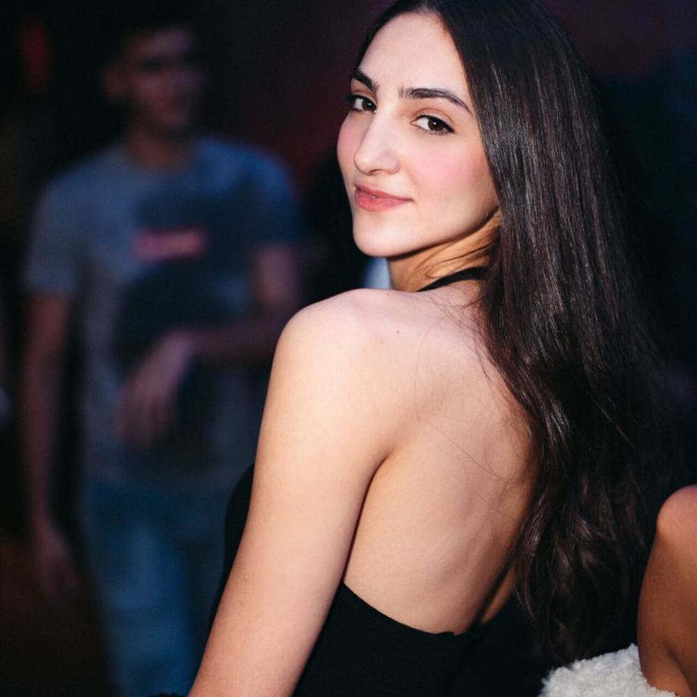 Meet your Posher, Nicoletta